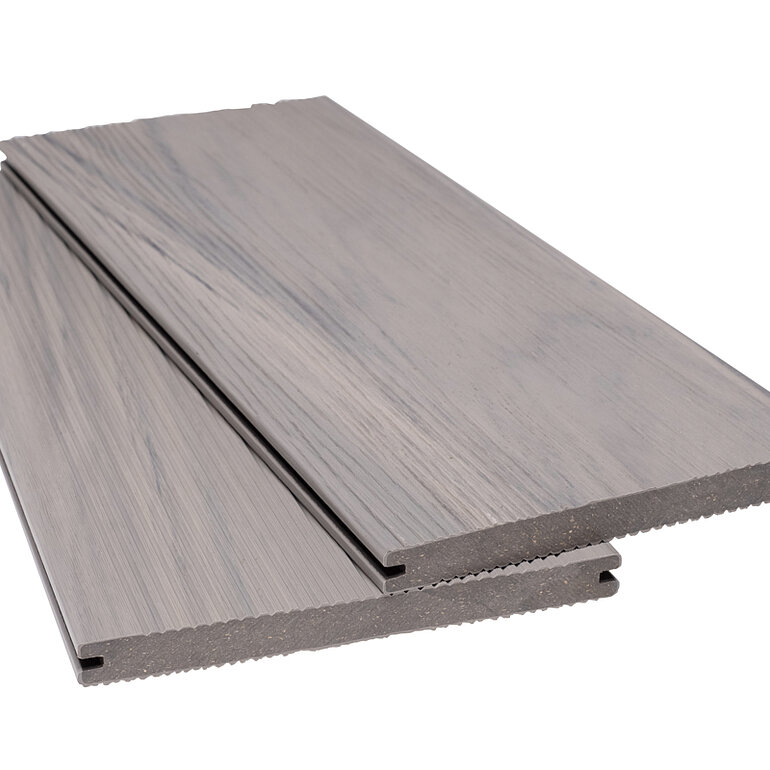 Produktbild: Terrassendiele BPC coextrudiert massiv Silbergrau einseitig Holzstruktur, einseitig geriffelt, längsseitige Nut, Area - 20 x 210 mm