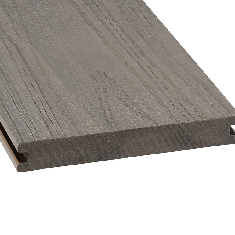 Produktbild: Terrassendiele BPC coextrudiert massiv Silbergrau einseitig Holzstruktur, einseitig individuell strukturiert, längsseitige Nut, Primo+ - 20 x 140 mm