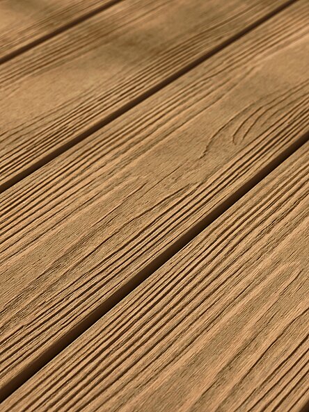 Dateilaufnahme naturbelassene Terrassendielen