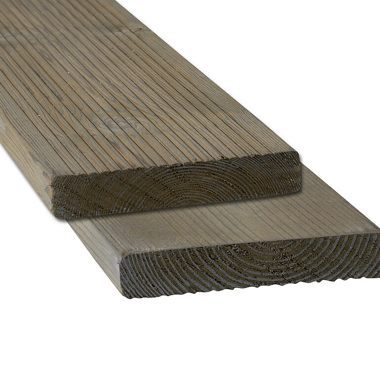 Produktbild: Terrassendiele Kiefer 2-fach imprägniert grau einseitig geriffelt, einseitig glatt - 28 x 145 mm