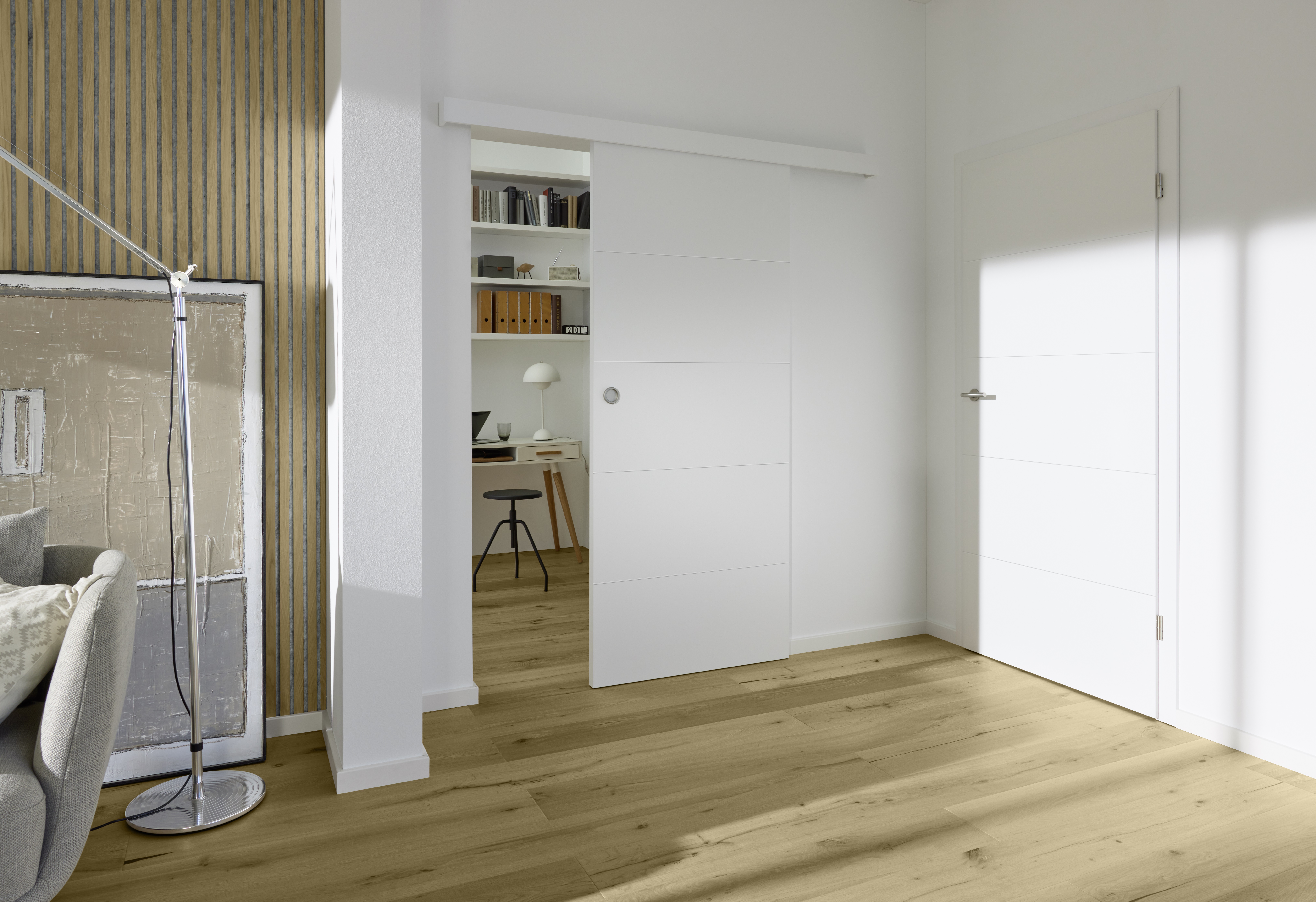 Weiße Türen in Skandi Wohnung